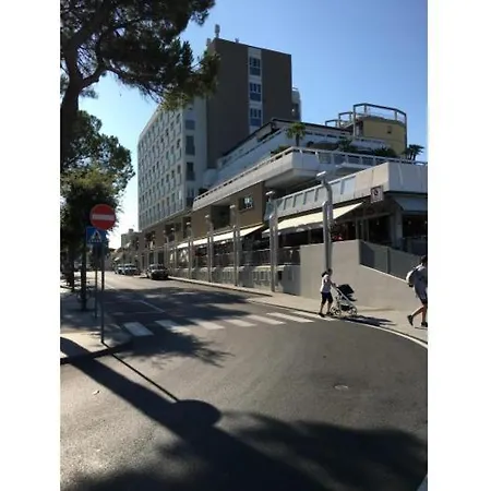 Condominio Centrale Apartman *